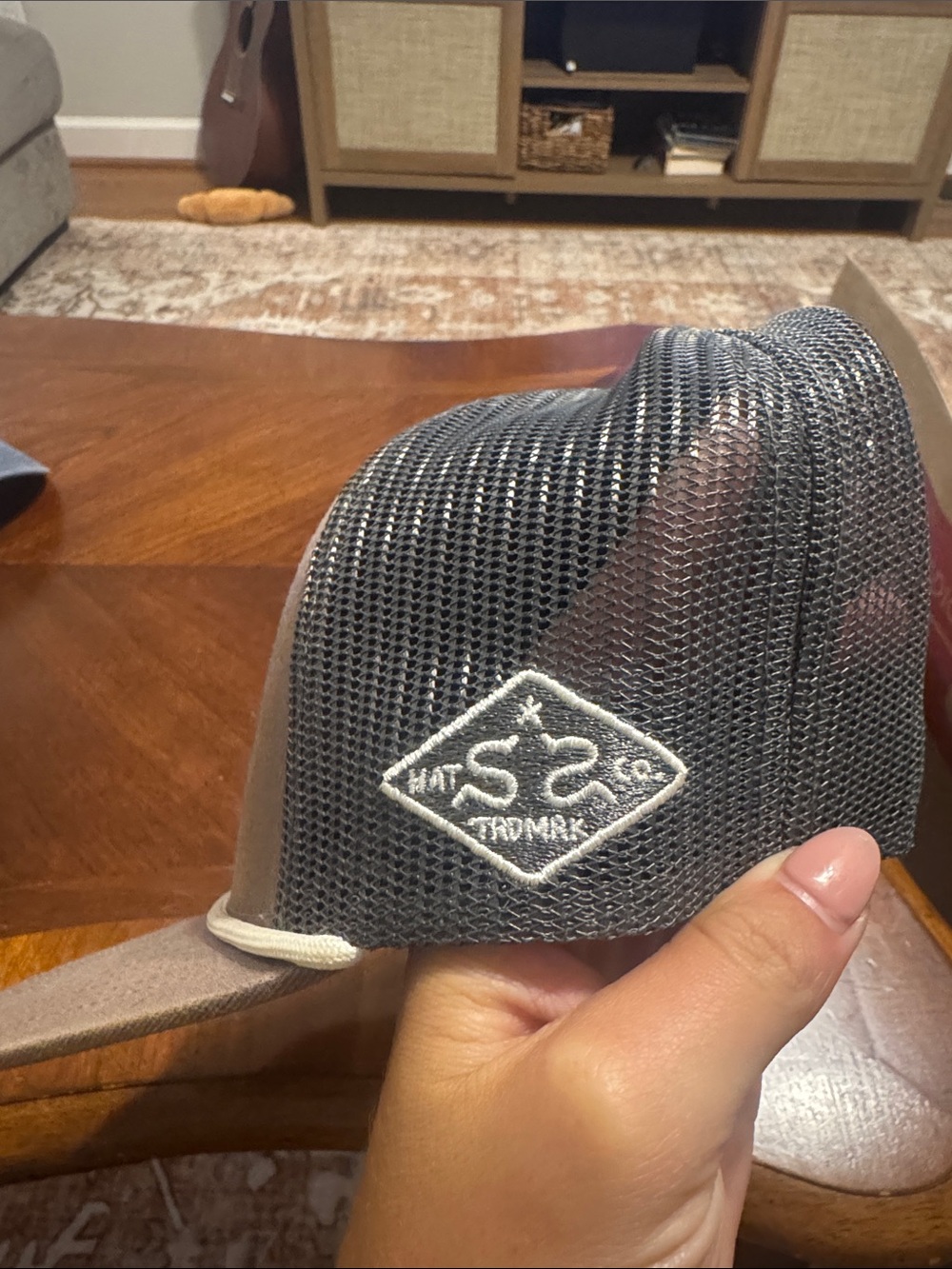 Southern String hat - Picture 2 of 2